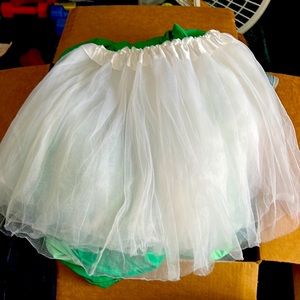 Short white petticoat